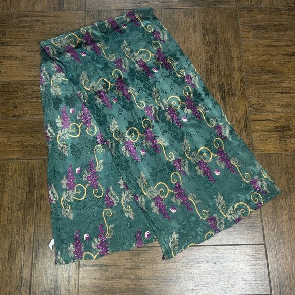 Zazou Green Floral Grapes Rectangular Viscose Scarf - Picture 3 of 8
